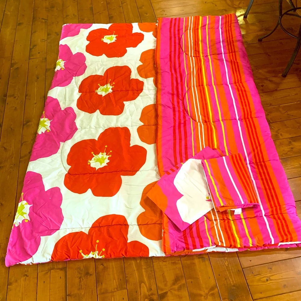 Comforter with 2 pillow shams